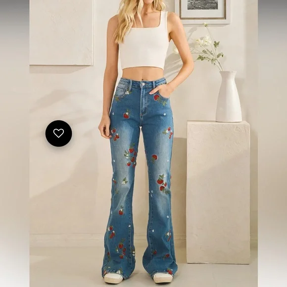 Oli & Hali STRAWBERRY EMBROIDERED DENIM PANTS - Picture 2 of 6